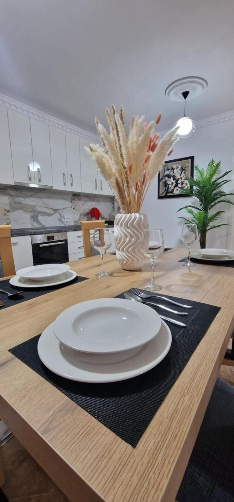 Apartment Daily Rent Center 6